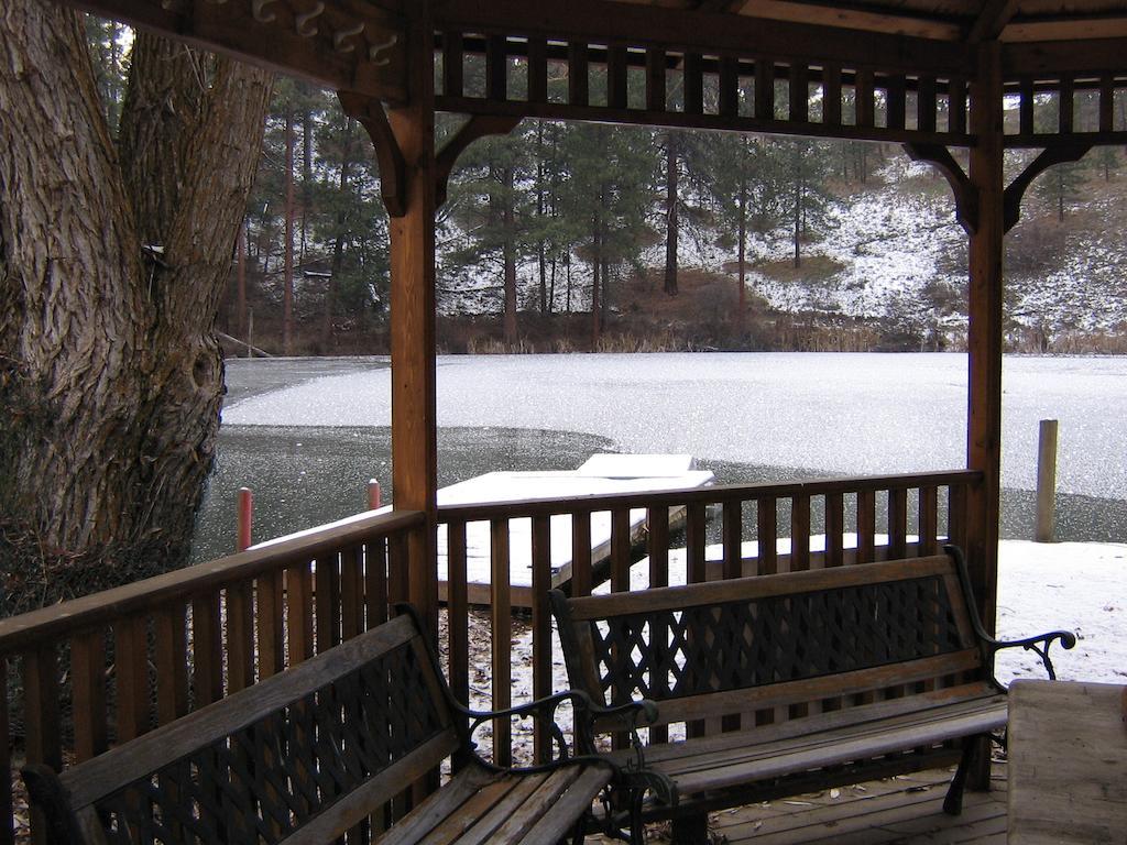 Rainbow Lake Castle Resort Princeton Exterior foto